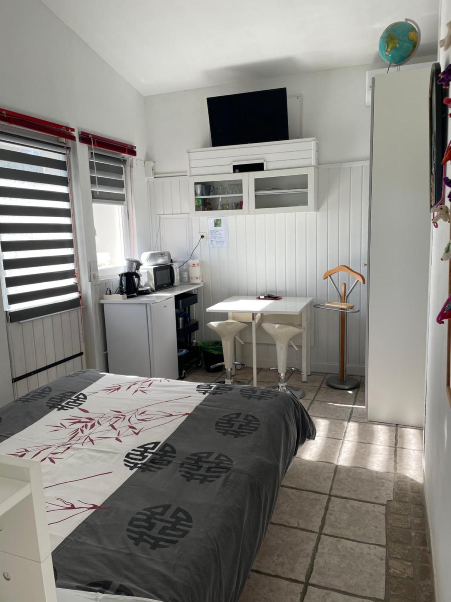 La Coccinelle Bed and Breakfast Nîmes Buitenkant foto